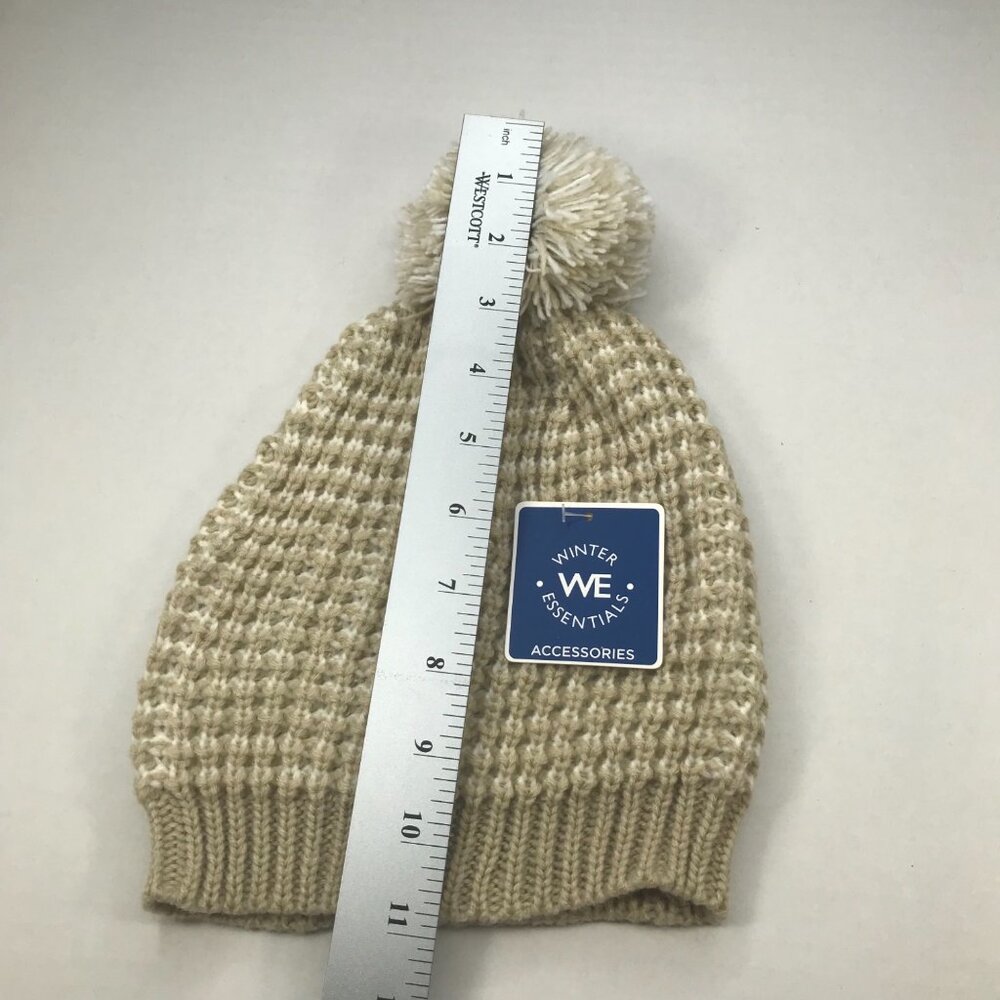 Winter Essentials Women's One Size Beige/White Knit Beanie Hat With Pom New - Picture 8 of 8